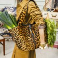 Kako Saint Laurent kombinacijom mode i umetnosti pretvara svakodnevicu u luksuz
