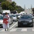 Protest u Novom Sadu zbog održavanja ispita u školi čiji je učenik žrtva pada nadstrešnice