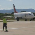 Istorijski trenutak za Aerodrom Morava u Lađevcima Sletela „zver“ , čuveni Boing 737“