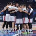 Reprezentativac Srbije na eurobasketu nosi posebne patike - svi pričaju o njima! "Poslednji ples" za zlato! Moćna slika i…