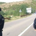 Policija na Brnjaku oduzela i pocepala zastavu srpskog pevačkog društva