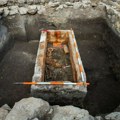FOTO: U Budimpešti otkriven očuvan rimski sarkofag star 1.700 godina - u njemu je bilo telo devojke