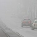 Vozačima se savetuje oprez: Magla u većem delu zemlje, moguća i poledica na putevima