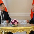 Ustavne promene udaljile predsednika i premijera Poljske: Navrocki imenovao savet za izmenu ustava, Tusk ga kritikovao