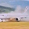 (Video) Hrvatski avion izleteo s piste Objavljen šokantan snimak: Ovo je trenutak kada je letelica završila na travi