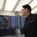 Evropski indeksi u padu, nafta Brent skoro 86 dolara