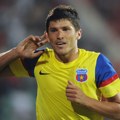Bio je idol nacije i zarađivao milione: Danas ga izdržava mama, a ostao je bez zuba, ćerke i supruge