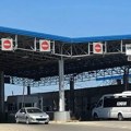 Neverovatna scena: Potukli se policajac i policajka na graničnom prelazu
