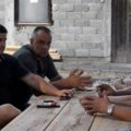 Problem u Gliječi nije samo loš put – spor oko parcele ugrožava svakodnevni život meštana (VIDEO)