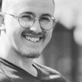 Izgubio kontrolu nad motorom i pao na kolovoz: Mladić (24) stradao u teškoj nesreći kod Bradine
