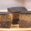 Bajadera koja se topi u ustima: Proveren recept za omiljeni sitni kolač koji se ne peče