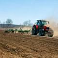Počeo najznačajniji posao u poljoprivredi: U Vojvodini krenula setva hlebnog žita, evo šta kažu ratari