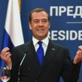 Медведев: Одбијање Украјине да преговара корисно за Русију