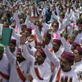 Pakistan: U eksploziji bombe na verskom skupu poginulo najmanje 50 ljudi