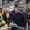 Vučić napao urednike Vijesti zbog teksta o njegovom bratu i Zvonku Veselinoviću: Čuj milijarde… Onom Ivanoviću ću da…