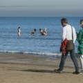 Nestvarne slike iz Španije: Kupanje usred januara?! Zemlju zapljusnuo "toplotni cunami", temperature se penju do +28! (foto)