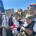 Najlepša slika Srbije na veliki praznik: Deca odevena u narodnu nošnju, okićena zvončićima i vrbovim grančicaa zapevala…