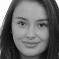 Umrla lepa Zana koju je kolima udario policajac Porodica se oprostila od nje