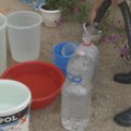Jedan zaliva šljive, dok drugi nema vodu za piće: Hit scene u Užicu, oglasio se i Vodovod, hitno stigao apel