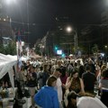 Koncert na blokadi ispred Vlade Srbije: Jarboli sviraju za „Pobunjeni univerzitet“