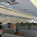 Bivši holandski ministar prekršio pravila avio-kompanije: Koristio prenosivi punjač u avonu, pa izazvao požar