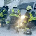 Snežna oluja pravi haos u Ukrajini, poginulo najmanje 10 ljudi: Naselja bez struje, vozila zarobljena u snegu