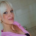 Trudna Anja Mit u uskoj haljini: Glumica grli stomak i blista od sreće, svi komentarišu njenu figuru u trudnoći (Foto)