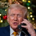 Tramp čestitao praznik građanima SAD: Srećan Božić svima, uključujući i radikalni levičarski ološ