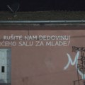 A u “Prestonici kulture” ruše Dom kulture za koji su čelnici lokalne vlasti najavili pre deset godina da ga obnavljaju
