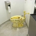 Ukraden zlatni toalet vredan skoro pet miliona funti sa izložbe u britanskoj palati
