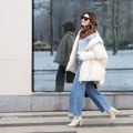 Kako nositi zimske jakne svetlih boja