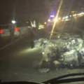 Prvi snimak stravičnog lančanog sudara kod Pančeva: Jedna osoba poginula, a dve povređene, vozila smrskana video