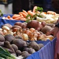 Paprena cena mladog krompira na pijacama u Beogradu! Košta kao kilogram mesa: "Neka ga pazare buržuji"