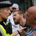 Velika Britanija: Više od 90 uhapšenih u neredima ekstremne desnice zbog ubistva devojčica