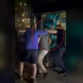 Novi snimak napada na Miloša Pavlovića: Udaran pesnicama, pogođen punom limenkom (video)