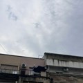 Zacrnilo se nebo nad Beogradom: Počela kiša u prestonici, ali "gorećemo" i danas: Rhmz izdao upozorenje, sledi rolerkoster