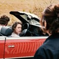 „Prošlost se ne može izmeniti, ali se tragični događaji mogu ublažiti razgovorom“: Kritika filma „Ogledala br. 3“ Kristijana…