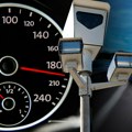 Ministar saobraćaja uz "narodnjake" divljao na auto-putu Jurcao 225 kilometara na sat, pa uz fotografiju kazne poručio…