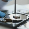 Kada se HDD pokvari on uništi podatke, a kada SSD otkaže on ih sačuva