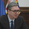 Vučić: Studenti ne mogu da se uzdrže od siledžijstva kada na ulici vide štandove SNS