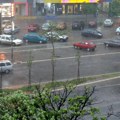 Oblaci se nadvili nad Vojvodinom Stiglo novo upozorenje: Kiša samo što nije pljuštaće i grmeti Iz RHMZ-a najavljuju i grad Evo…