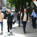 Opštinska inspekcija pokušala da ukloni znak "Volim Mitrovicu", Radojević i Zaprožac privedeni, pa pušteni iz policije