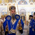 Porfirije u Hramu služi liturgiju, ispraćaj Časnog pojasa posle molebana u 14 časova