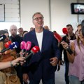 Vučić obišao kompaniju "NIP Spasić" u Ćupriji: "Uskoro ćete da vidite mašine, uradićemo i industrijsku zonu"