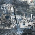 Potresni prizori, posle vatre ostalo zgarište: Nema predaha, nastavlja se borba sa požarom u Peristeriji (foto)