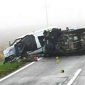 Стравичне фотографије несреће - аутомобил потпуно смрскан: Баножић кренуо у лов, погинуо возач комбија (фото)