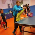 Prva besplatna škola stonog tenisa počela u hali „Čair“