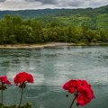 Muškarac skočio u Drinu, spasioci iz Foče i Goražda pretražuju reku
