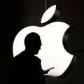 Eksplozivne vesti stižu iz Amerike: Vlada SAD tužila „Apple“, u središtu skandala Ajfon
