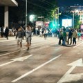 Blokaderi ispred policije na Novom Beogradu traže oslobađanje napadača na Pavlovića